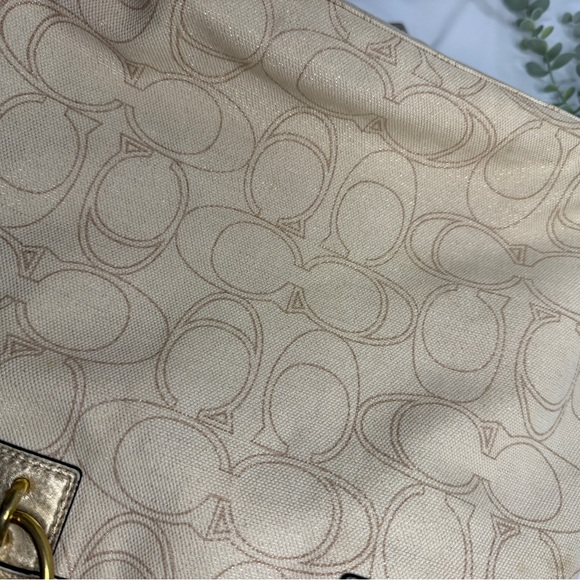 COACH PENELOPE LINEN SIGNATURE TOTE - Picture 11 of 14